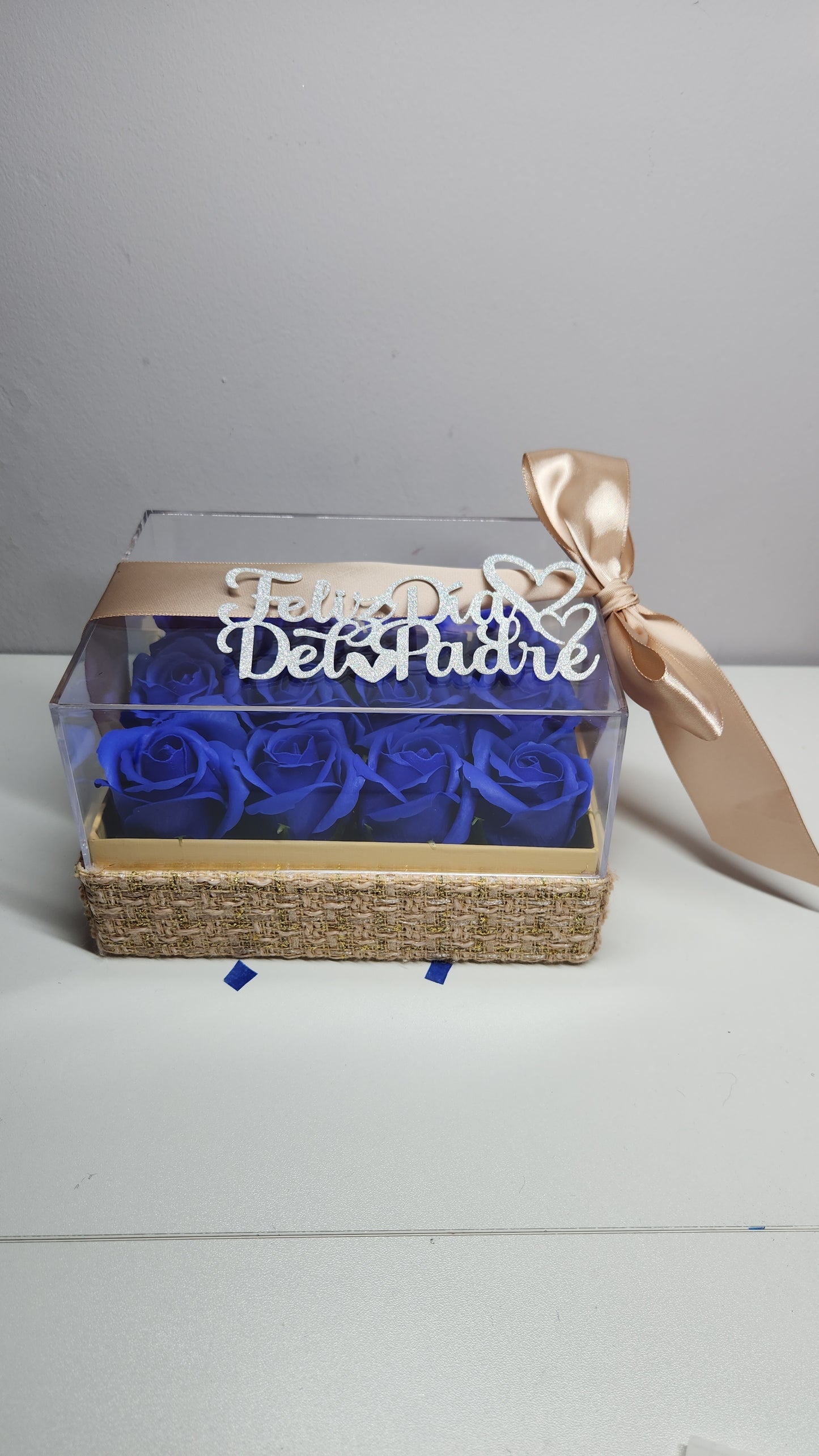 Caja acrílica con rosas